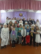 Новогодний утренник и подарок