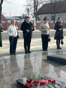 Участие руководства ГУО "Детская школа искусств г.п.Лельчицы имени М.П.Дриневского" во всенародном возложении цветов, посвященном 82-й годовщине Хатынской трагедии.