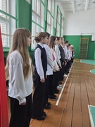 Торжественная линейка посвященная началу 3 четверти