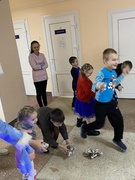 В канун Нового года педагоги ГУО "Берёзовская средняя школа Калинковичского района" посетили детское отделение районной больницы.