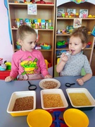 С детства кашу кушать надо, Она лучше шоколада?!!! Гречку скушай ты с утра, День пройдёт, как на ура!