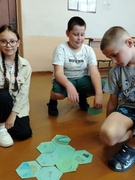 Для воспитанников оздоровительного лагеря  "Крепыш" ГУО "Средняя школа №3 г.Хойники" прошла квест-игра "Тропа доверия". ✅️ В ходе игры ребята учились сотрудничеству, дружеским взаимоотношениям, планированию своего поведения.