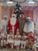 Новогодний утренник в 1младшей группе