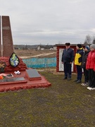 23.02 Ускладанне кветак ля помніка воінам, якія загінулі ў час ВАв