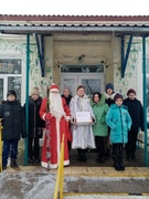 Поздравление пожилых людей с наступившим Новым годом и Рождеством