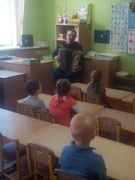 ЗАНЯТИЯ В ДЕТСКОМ САДУ
