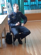 Встреча  с начальником ОГАИ Стрельченко А. Н. и  с инспектором ДПС Пырхом С. Г. в  рамках проведения правового месячника  "Подросток и закон" по теме "Профилактика употребления несовершеннолетними веществ" ( алкоголя, наркотиков, табака).