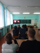 Трансляция социальной рекламы "О безопасности детей и подростков в Интернете"