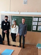 Открытие декады словесности 18.02.2021 - Гульня-віктарына "Размаўляем па-беларуску"(пазакласнае мерапрыемства для вучняў 9"А" класа ў рамках дэкады славеснасці);Конкурс чытачоў беларускіх вершаў "Зямля бацькоў-жыцця крыніца". Вучні 7"А" класа