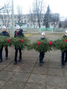 #ПолоцкПомнит. Возложение гирлянд памяти к памятнику Погибшим землякам и на Братских могилах