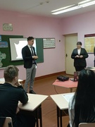 Мероприятие в рамках образовательного проекта "ШАГ" на тему: "Молодость – время выбора. Куда поступать учиться?"?  ?С молодежью говорили о выборе учреждения профессионального образования