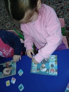 Дидактическая игра «Кому что нужно для работы»