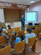 Акция "Не оставляйте детей одних". Встреча с сотрудником МЧС 27.05