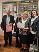 В рамках областной акции «От всей души с поклоном и любовью» и  декады "Золотой возраст"  Волонтёрский отряд "Забота" поздравляет с Днем пожилого человека и с Днём учителя!
