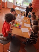 Занятие . Полезные и вредные продукты