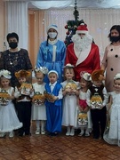 Праздник "Новогодние огоньки" во вторых младших группах
