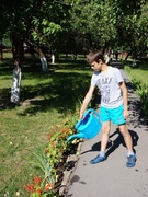 ДЕТСКАЯ ПЛОЩАДКА "НЕСКУЧНЫЕ КАНИКУЛЫ"09.07.18 Трудовой десант "Сделаем школу краше" в рамках года малой родины.