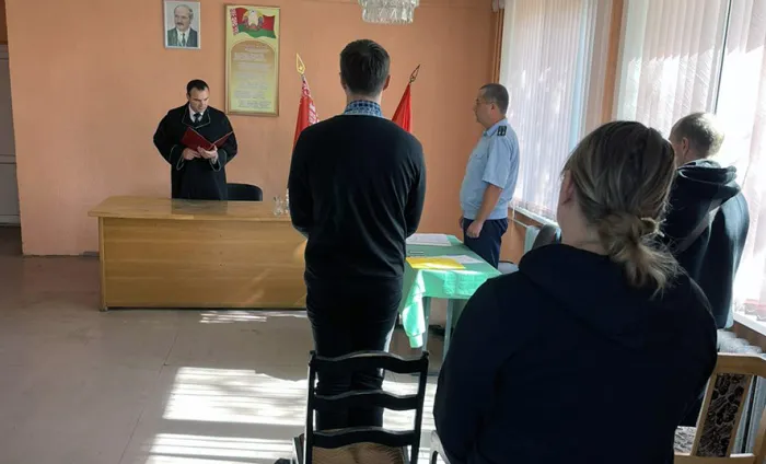 В уборочную кампанию присвоил 350 литров вверенного топлива: прокуратура Чечерского района поддержала гособвинение в суде