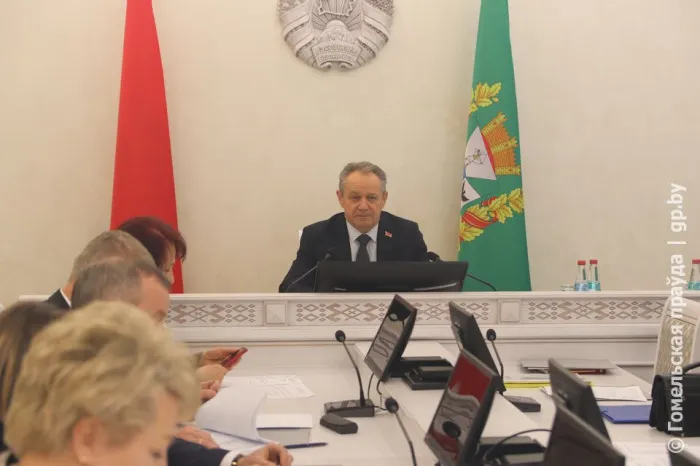Инициативные группы по выдвижению кандидатов в Президенты собрали подписи на Гомельщине 