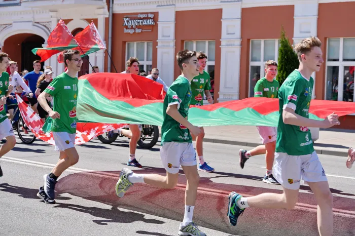 Филиал ДСУ № 21 ОАО «ДСТ № 2, г. Гомель» поздравляет соотечественников с Днем Независимости Республики Беларусь!
