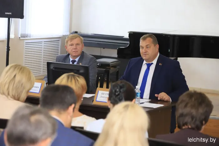На финишной прямой: в Лельчицах прошло совещание по подготовке к «Дожинкам-2025»
