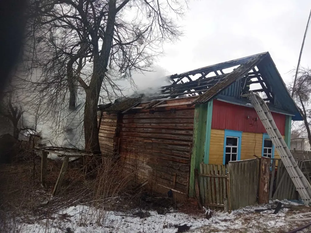 В Светлогорском районе сельчанин погиб на пожаре из-за непотушенной сигареты
