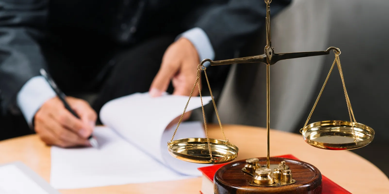 В Лельчицах прошло выездное заседание суда по уголовному делу об истязании