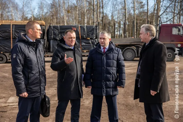 Безопасность и экономическая стабильность государства: Иван Крупко встретился с коллективом Ельского лесхоза