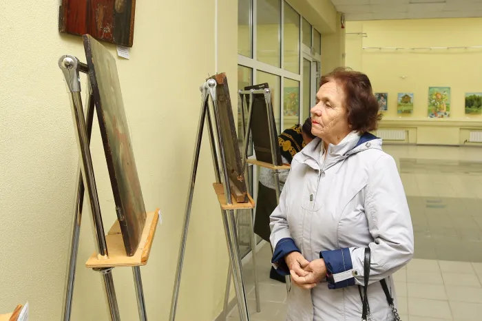 "Поминайте наставников ваших". В Буда-Кошелеве открылась выставка в память митрополита Филарета