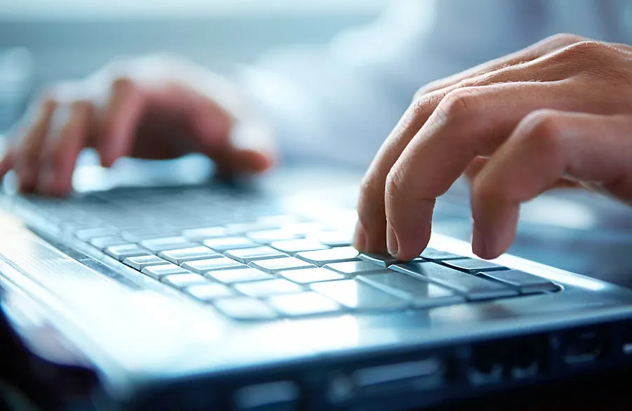 В Светлогорске мужчина выиграл деньги виртуальные, а отдал мошенникам свои
