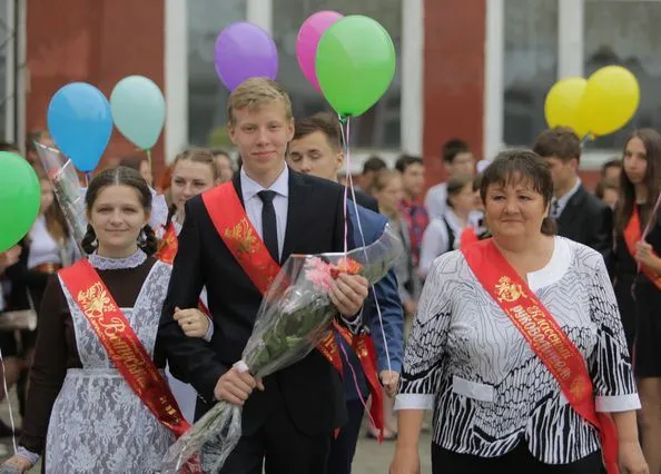 Последний звонок в Урицкой средней школе