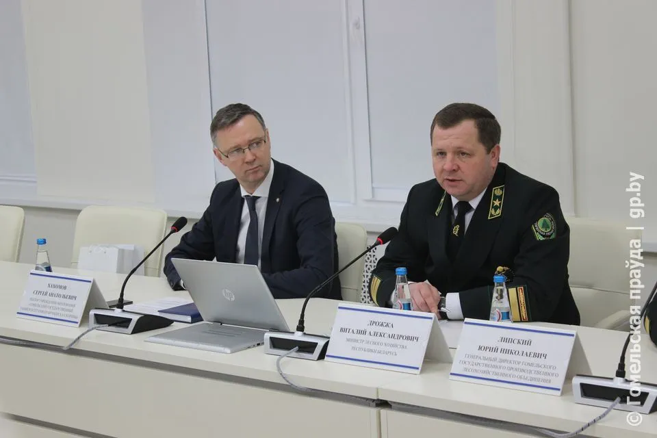 Министр лесного хозяйства встретился с гомельскими студентами и ответил на актуальные вопросы