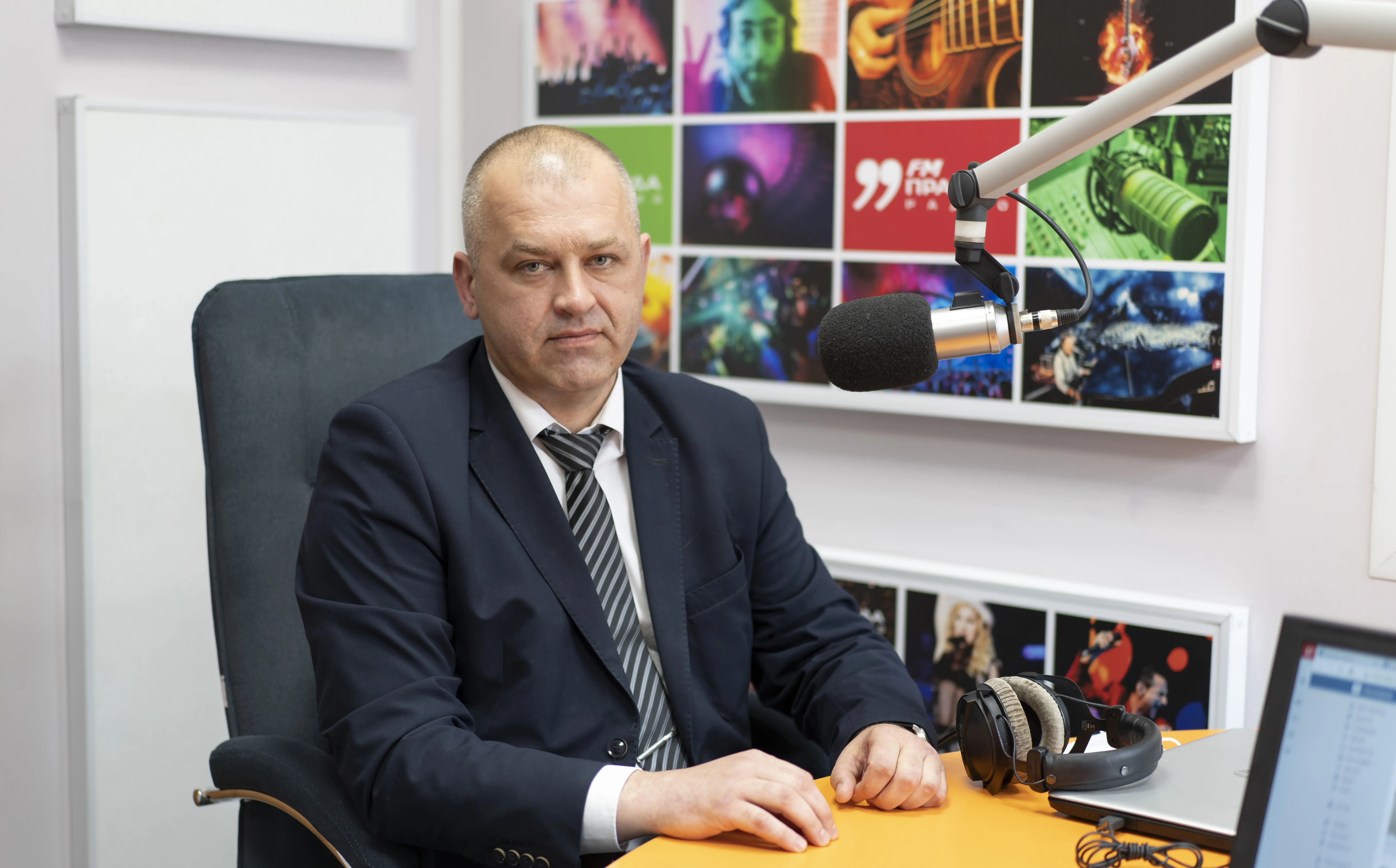 Главврач горбольницы №3 Гомеля рассказал, как помогает лечение плазмой крови переболевших COVID-19 пациентам с коронавирусом. Правда Радио Live