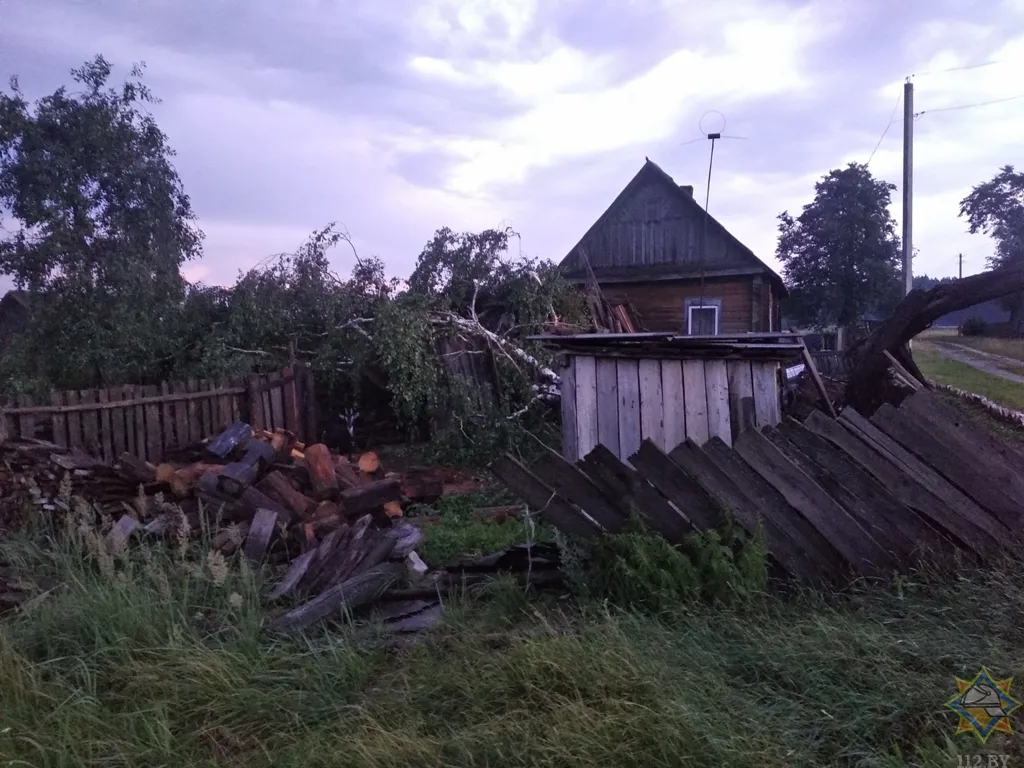В Калинковичском районе устраняют последствия непогоды