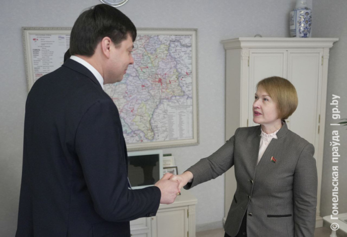 Благодарность за помощь депутатов: Екатерина Зенкевич встретилась с международными наблюдателями