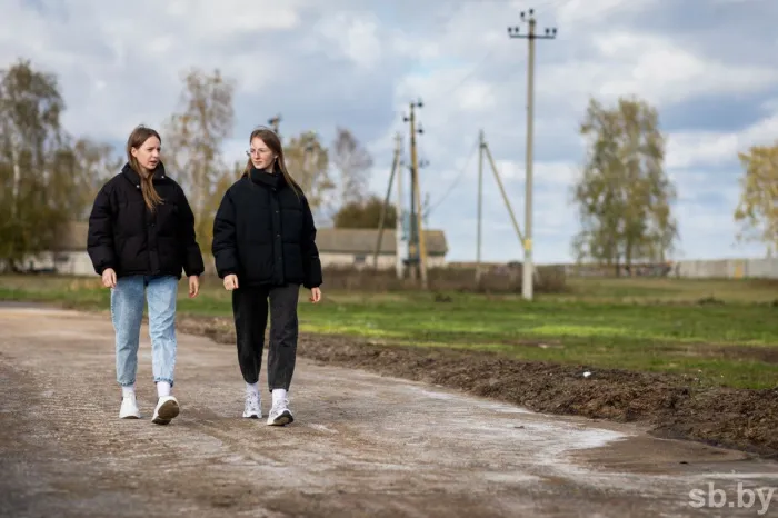 Сестры-двойняшки Вероника и Вика Конусевич связали судьбу с работой на земле и не жалеют о выборе профессии