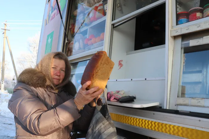 Как автомагазины райпо доставляют продукты в отдаленные деревеньки Октябрьского и Петриковского районов