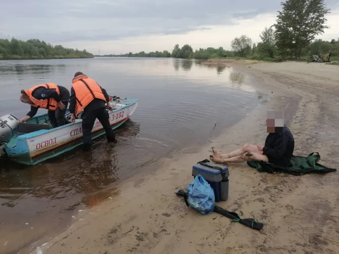 За прошедшие сутки спасатели МЧС и ОСВОД дважды приходили на помощь рыбакам в Гомеле