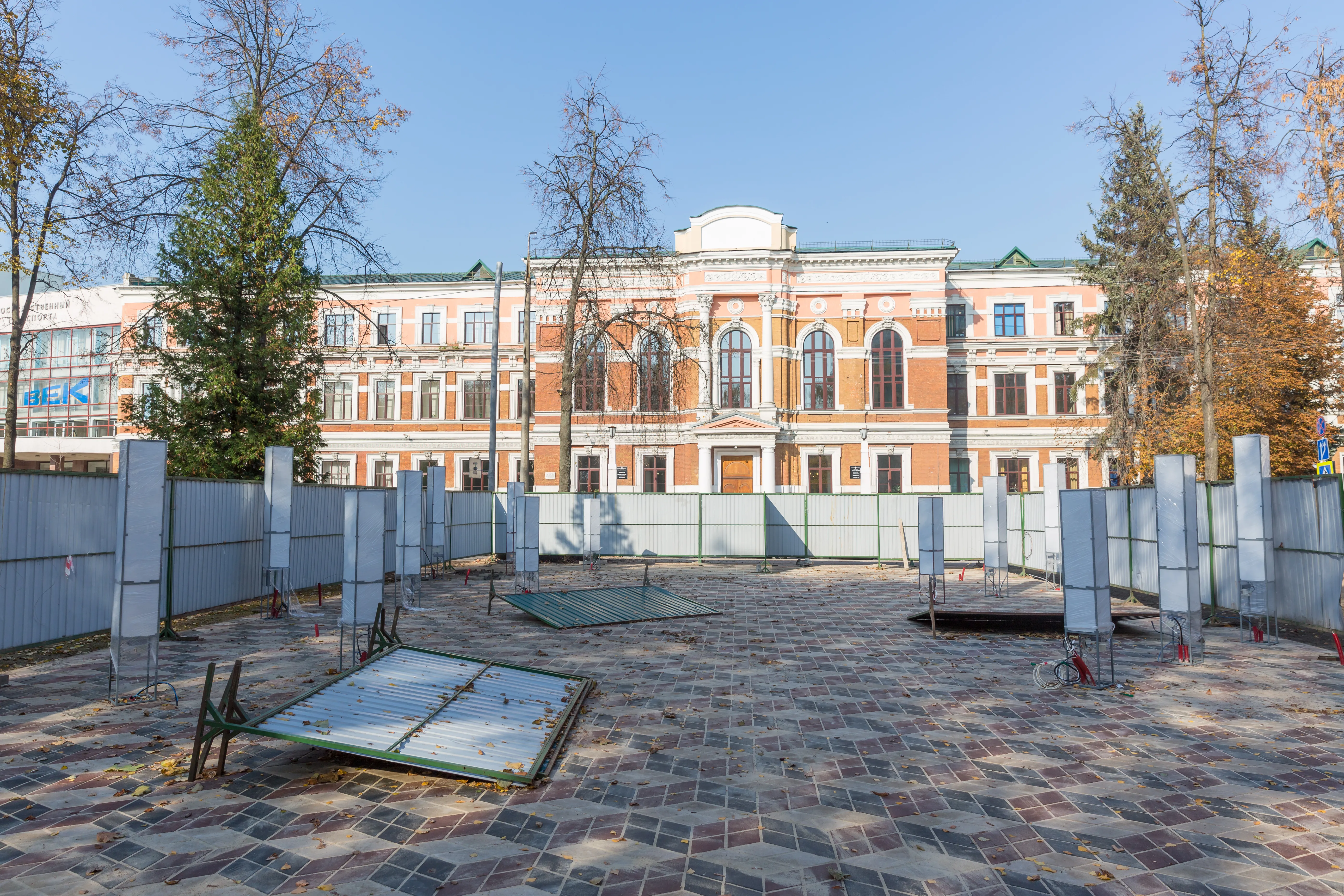 Инновационный сквер возле БелГУТа готовится к открытию