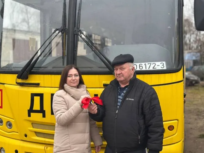 Школьный автопарк Гомельского района пополнил новый автобус