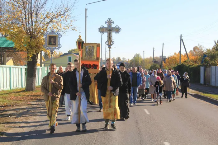 В Калинковичах прошел ежегодный Крестный ход с одной из главных святынь Полесского края
