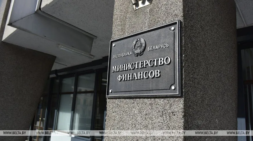 Минфин готовит новый проект указа с отвязкой госпошлины от техосмотра и платой по месяцам
