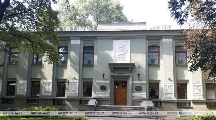 Пейзажи Лоевщины художника из Молдовы представлены на выставке в музее Купалы