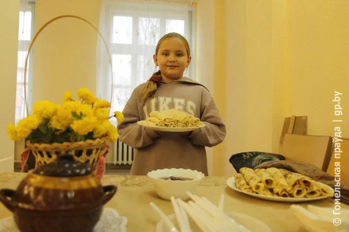 И белорусскую народную спели, и «Барыню» сплясали: в Зябровке провели фестиваль дружбы
