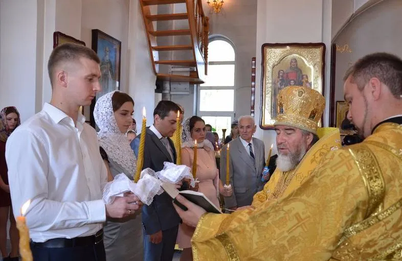 В Турове прошло массовое венчание