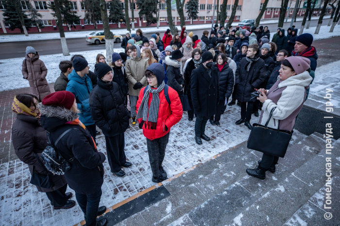 Без репетитора не сдать: правда ли школьной программы недостаточно для ЦЭ и ЦТ? 