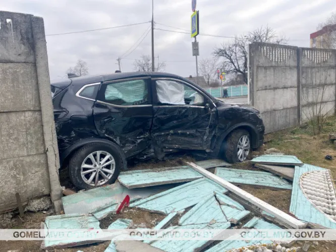 В Гомеле в результате столкновения пострадал водитель