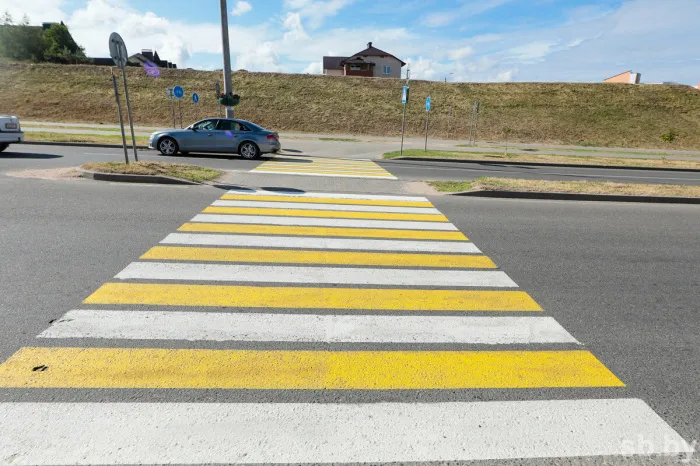 В ГАИ напомнили, на каком расстоянии до и после «зебры» водитель может остановиться