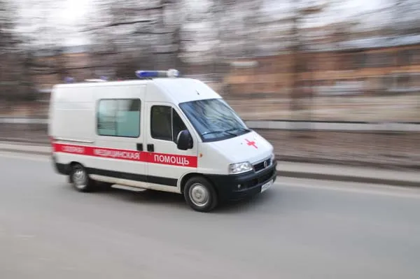 Стало известно о состоянии девушки, пострадавшей от падения дерева в Жлобине