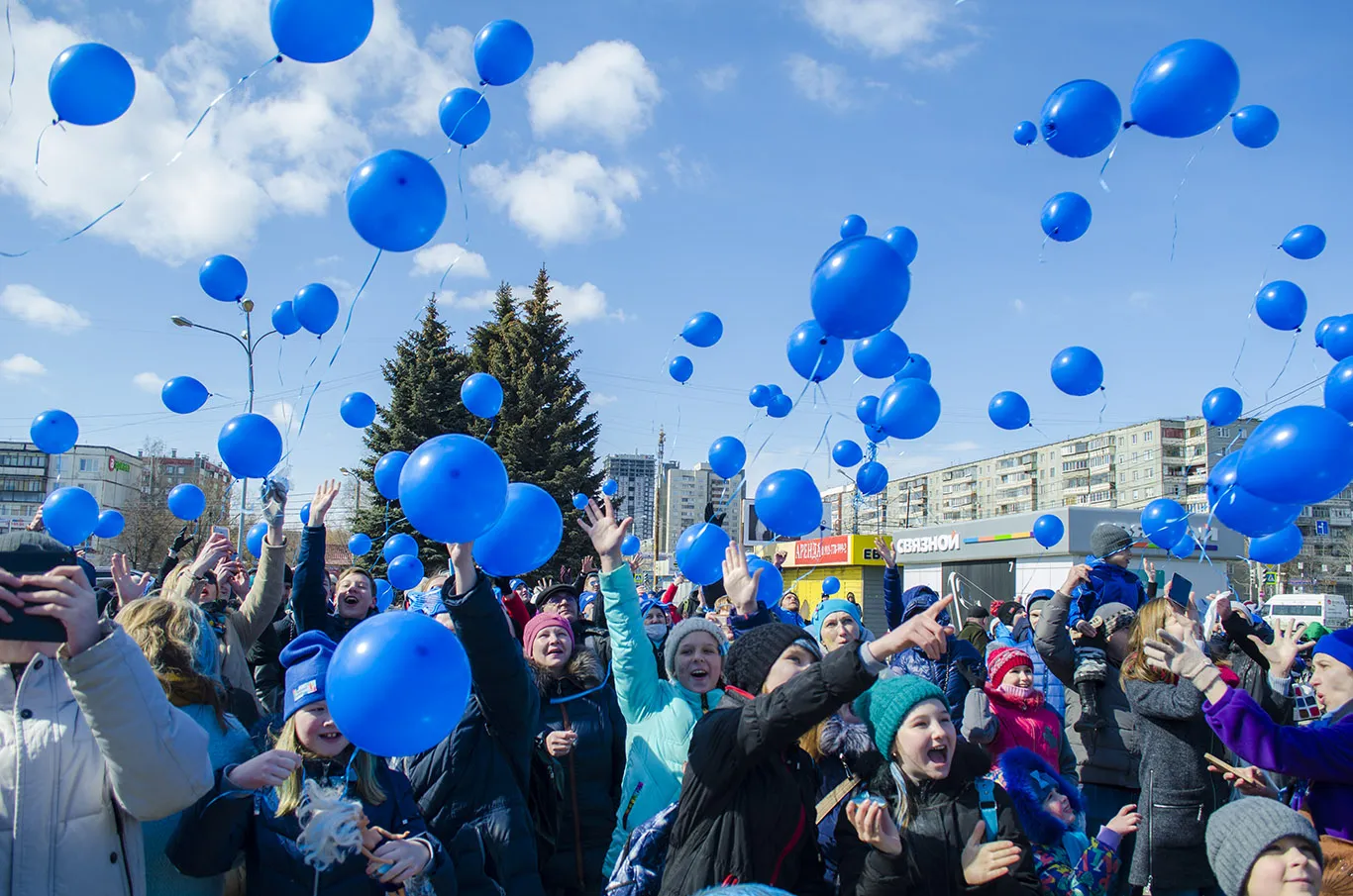 В Гомеле запустят синие шарики в поддержку детей c аутизмом